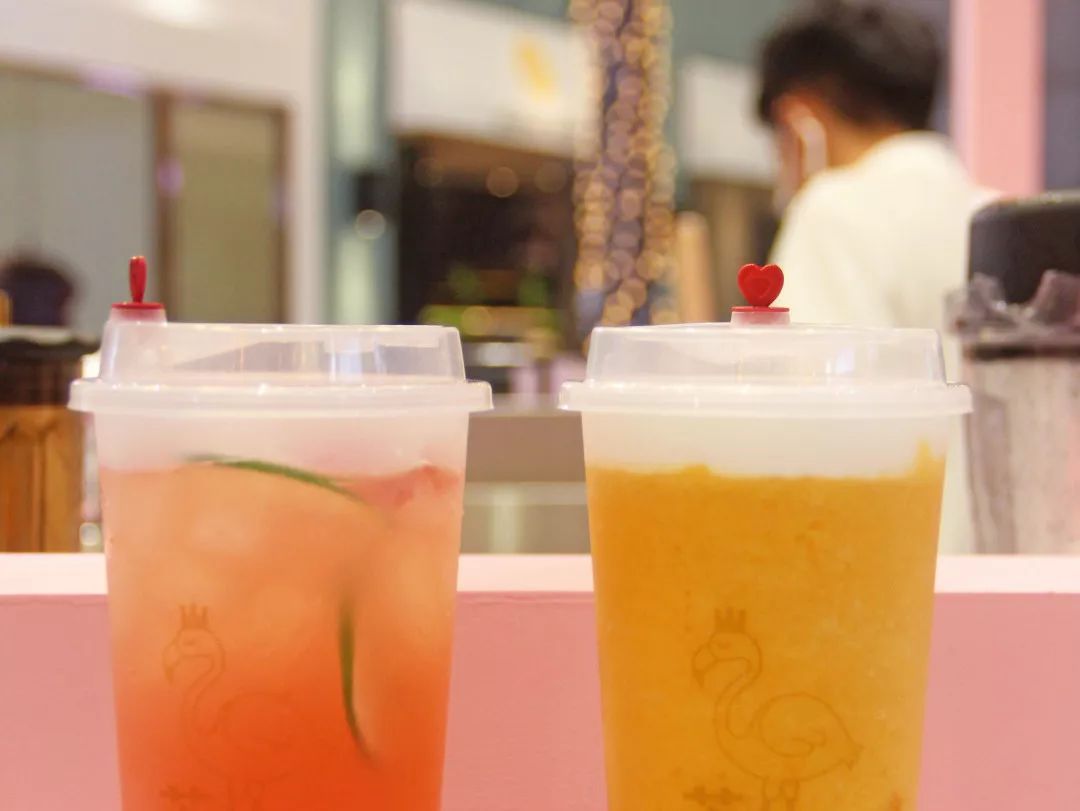 夏季饮品活动全场买二送一,六一奶茶活动免费喝