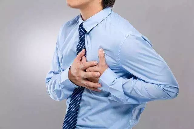 牙疼带的太阳穴疼挂啥科看,牙疼和眼疼看什么科