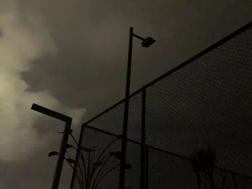 桑心！西外高大上的城市运动公园，一到晚上就…相关部门回复了