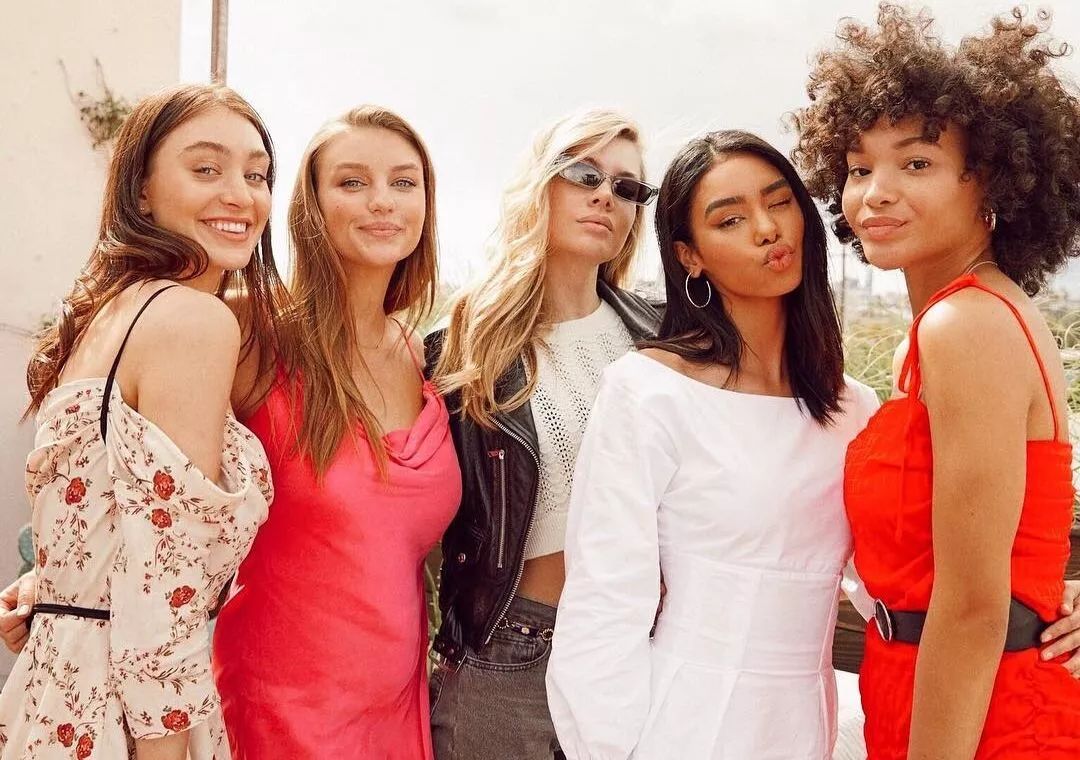 安踏为什么会被做空,安踏回应擦边球