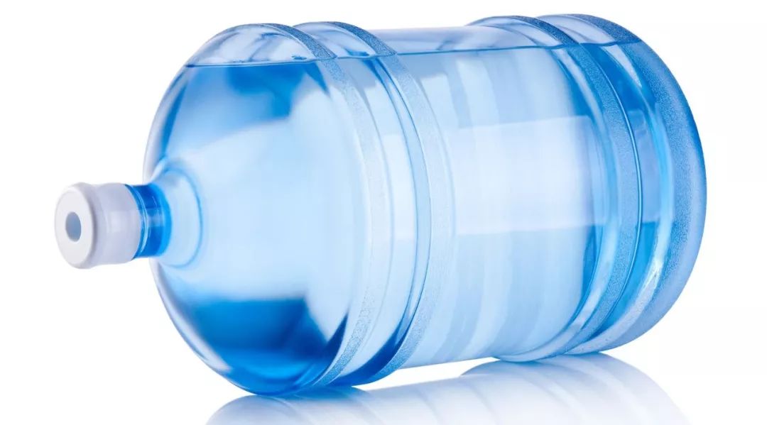 长期喝不烧开的自来水有什么危害,长期饮用纯净水不加热对人有害吗