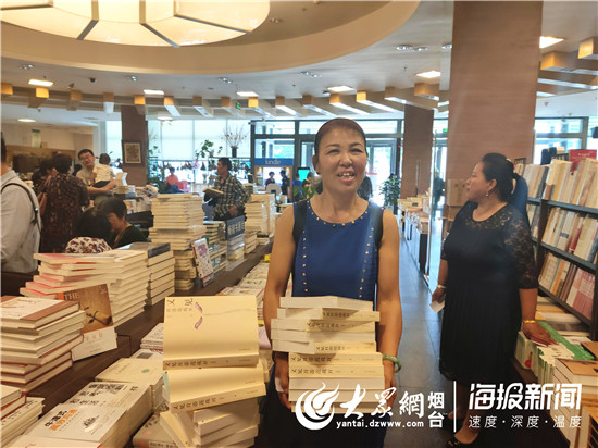 迟焕彩《又见并蒂莲花开》新书发布暨讲座在新华书店圆满举行