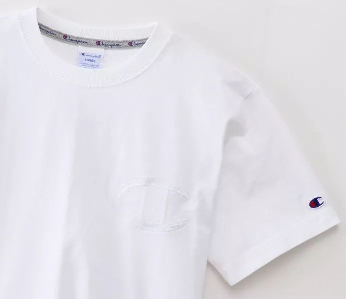 champion明星穿搭,全新champion冠军日版圆领卫衣