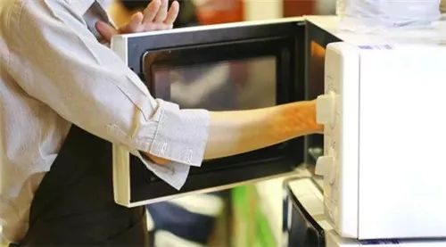 2017年一直在传的24条谣言,2017年最大的谣言你信了吗