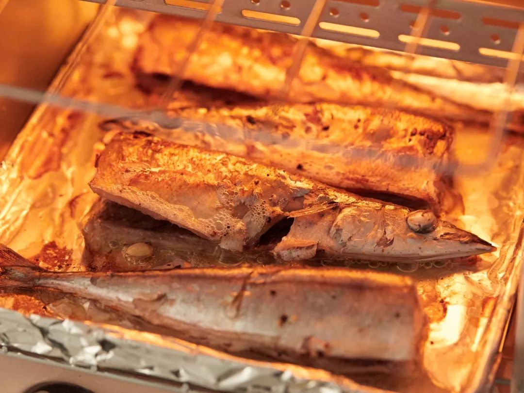 日本产200多元的小型烤箱,日本蒸汽烤箱299元