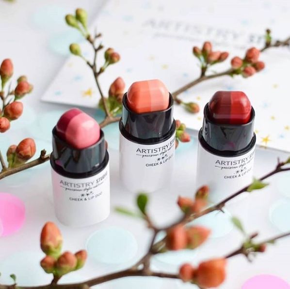 埃菲尔铁塔杏粉色,埃菲尔铁塔艺术风格