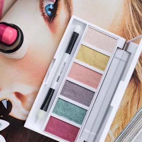 埃菲尔铁塔杏粉色,埃菲尔铁塔艺术风格