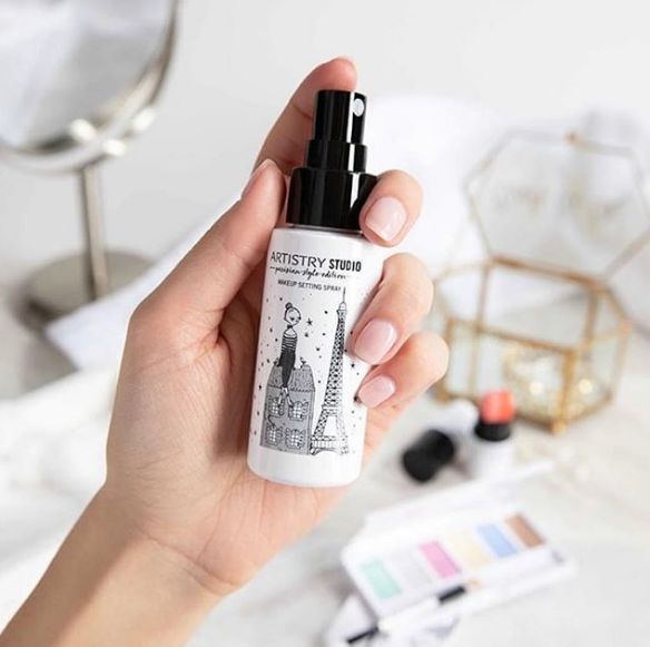 埃菲尔铁塔杏粉色,埃菲尔铁塔艺术风格