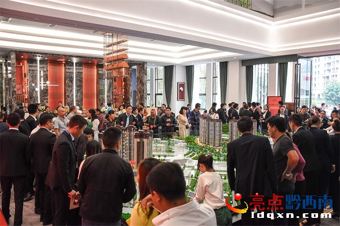 鍏ㄥ煄鍏遍壌鐩涘喌绌哄墠,鍏ㄥ煄鍏遍壌缇庡ソ鍚箷浜哄眳鏂扮瘒