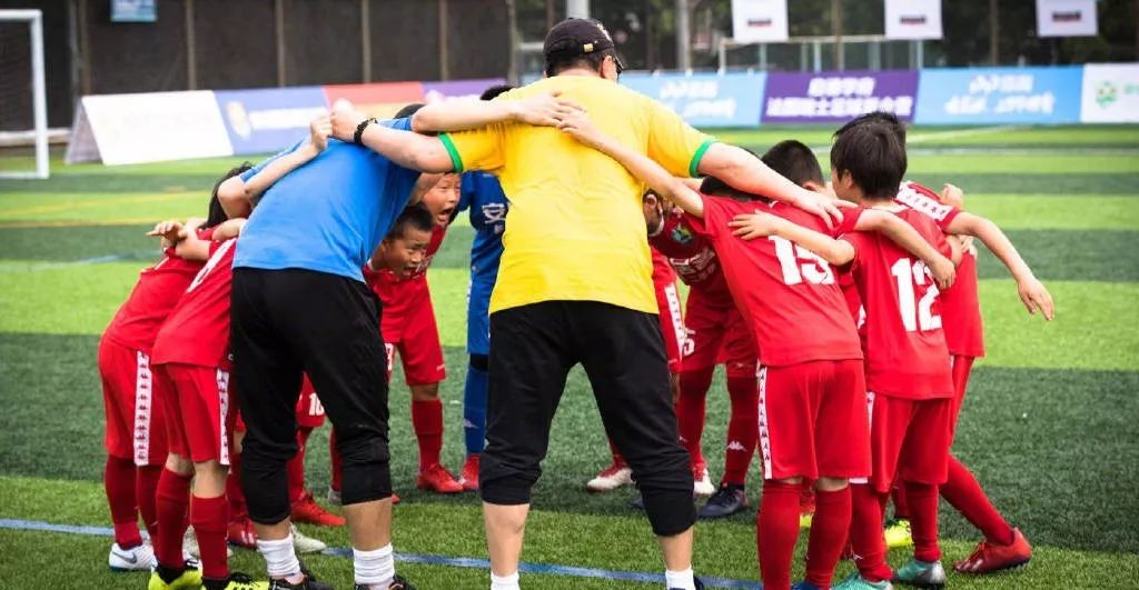 三个问题谈论中国足球现状,现在的中国足球何去何从