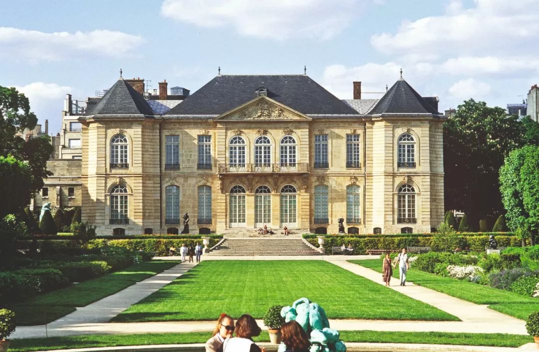 巴黎“假装自己是爱情电影主角”旅行指南