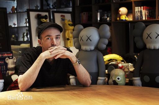 尺码都不看就疯抢，模特身上的扒走！今天一早，济南商场上演“疯抢大片”