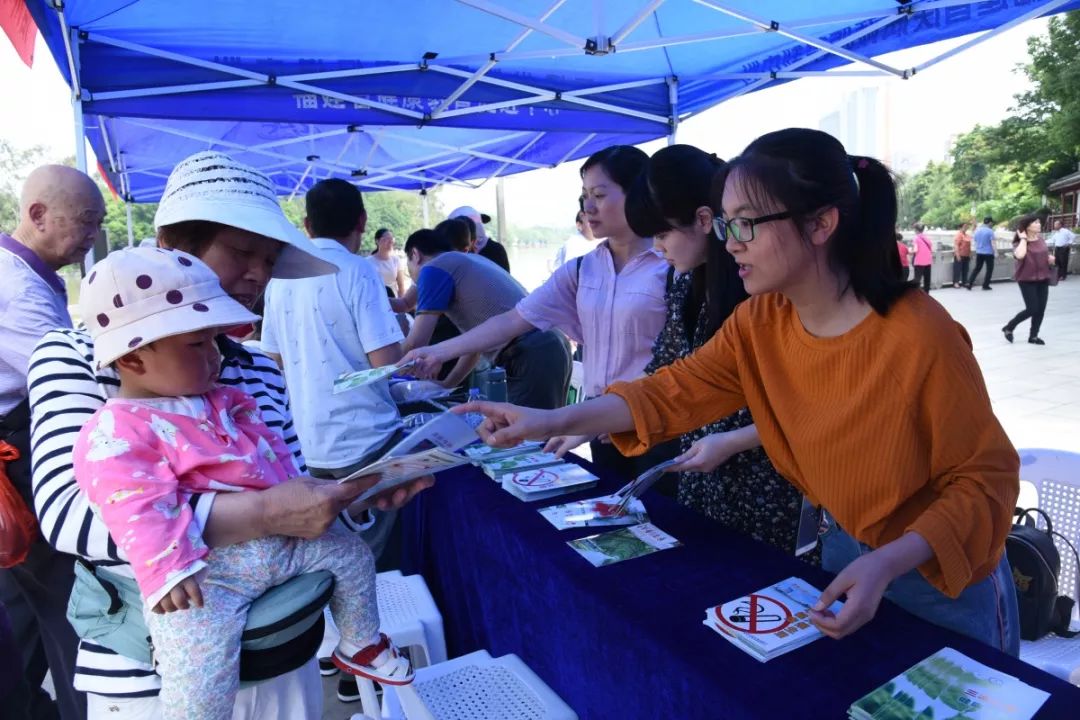 草烟和普通烟哪个危害大,科普香烟对人体的危害