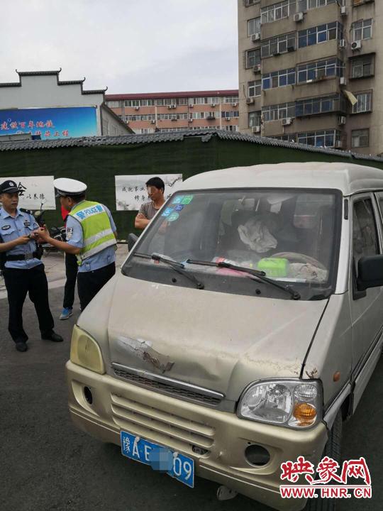 交警查获小车拉爆炸物品,面包车拉一管液化气交警抓到处罚