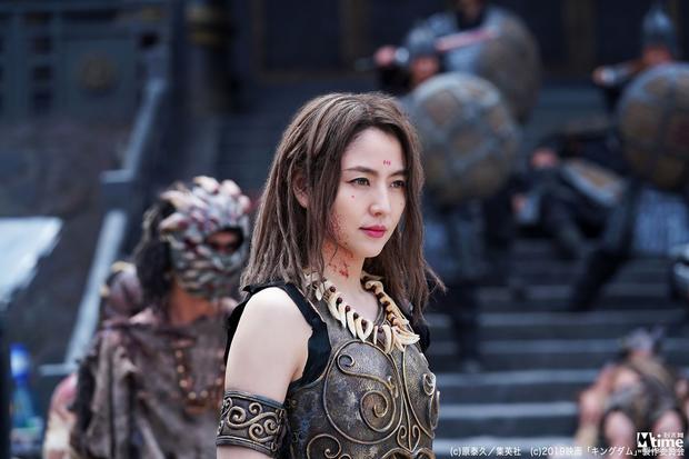 32岁事业上升期,13岁的她开始了个人的演艺生涯