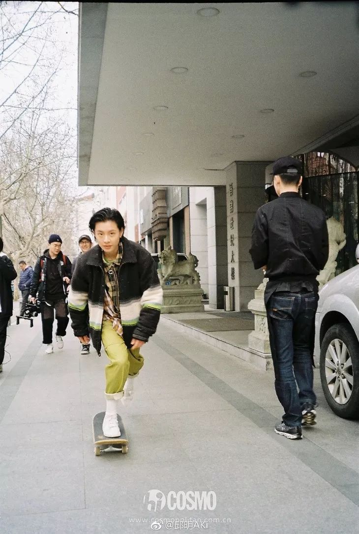 拒宅拒丧拒佛系，我“佛”够了