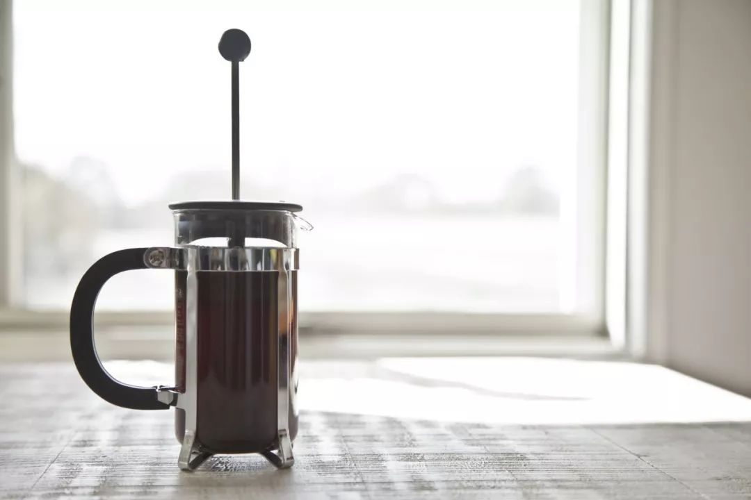 在家如何简易冲咖啡,冲泡咖啡需要加些什么