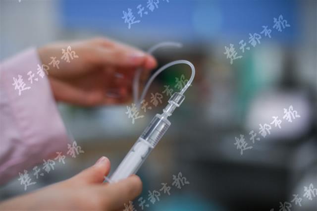 小孩做磁共振10个小时不出报告,一岁半孩子医生让做脑部核磁共振