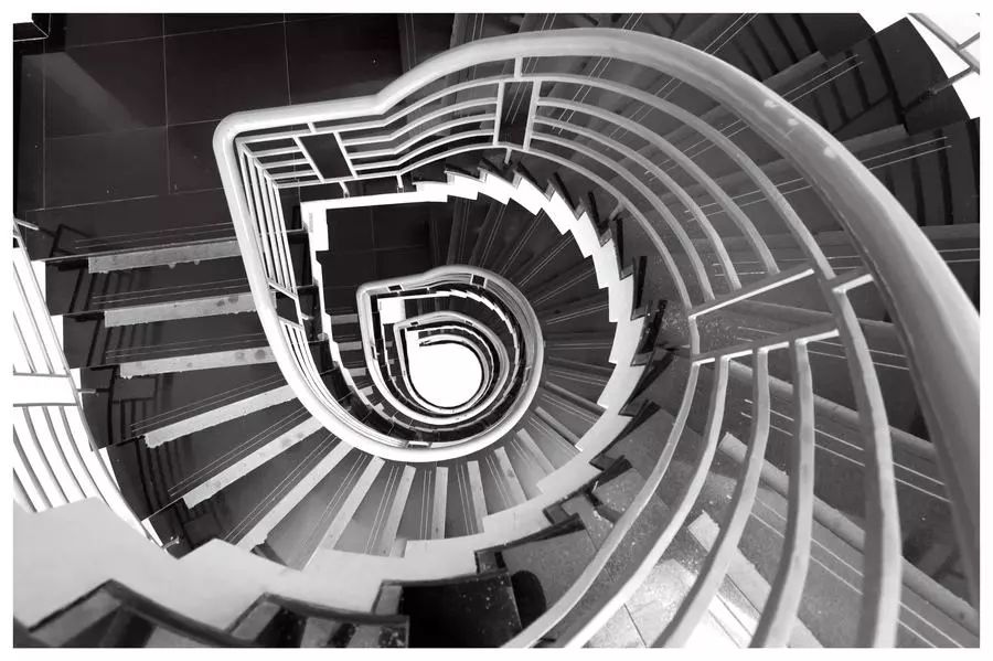 去处|雨你有瓜！你知道吗，魔都的楼梯都能美成这个亚子