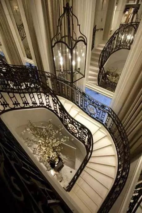 去处|雨你有瓜！你知道吗，魔都的楼梯都能美成这个亚子