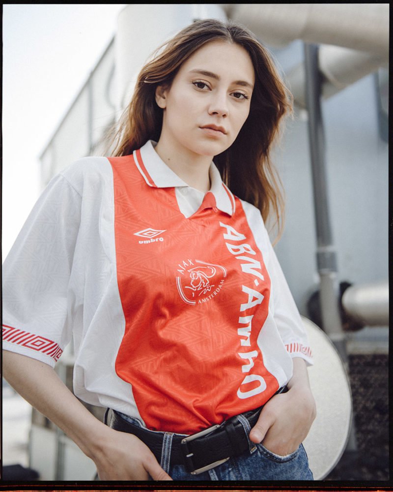 最经典好看的足球队服,美少女足球队服