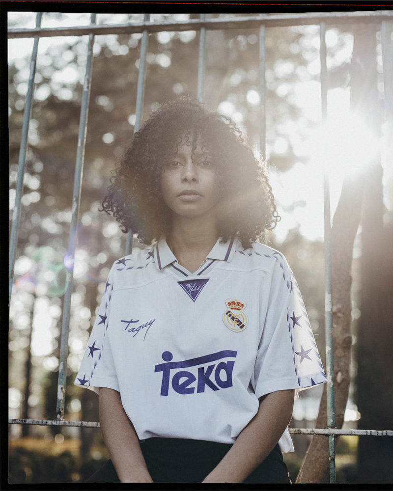 最经典好看的足球队服,美少女足球队服