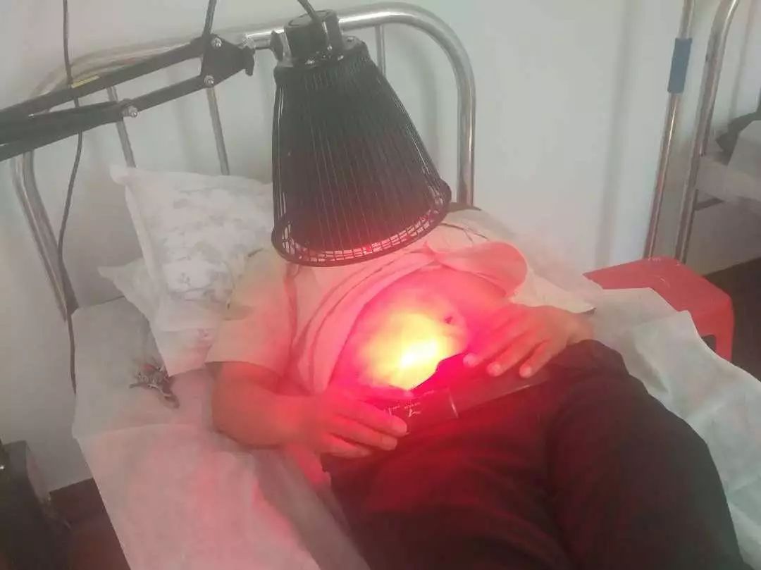 中国农村第一村医,第一村医服务基层群众