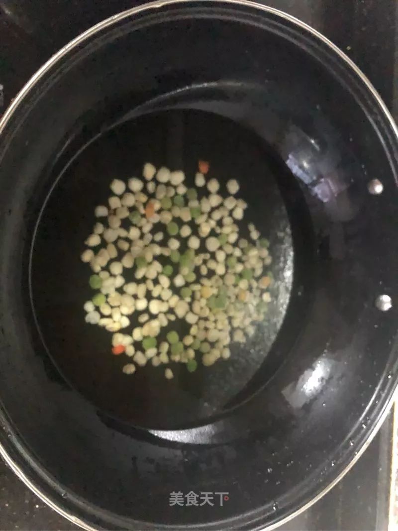 吃剩的饺子皮这样做，简单又好吃，简直香skr人