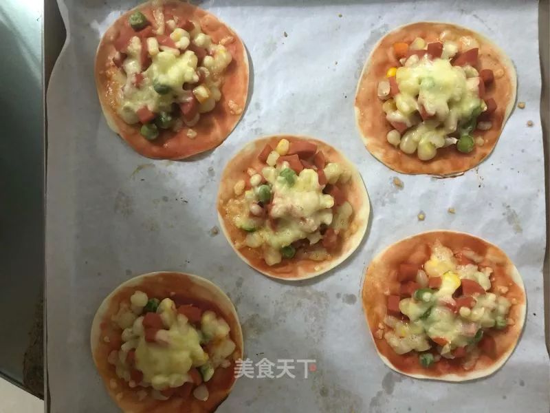 吃剩的饺子皮这样做，简单又好吃，简直香skr人