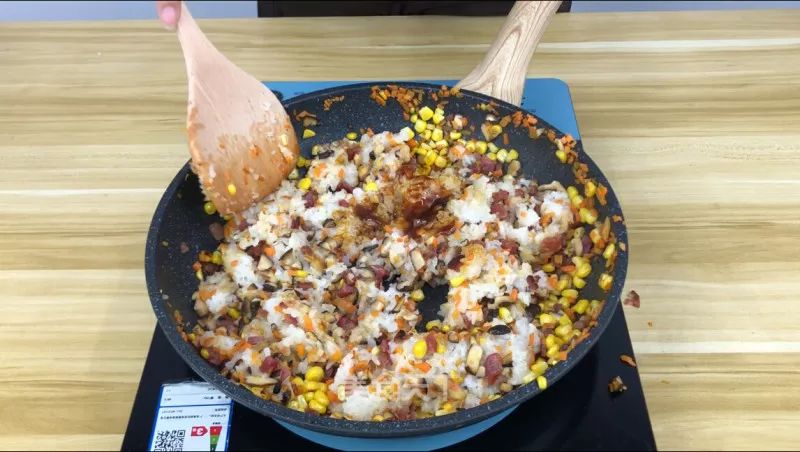 吃剩的饺子皮这样做，简单又好吃，简直香skr人