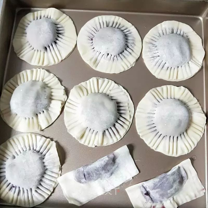 吃剩的饺子皮这样做，简单又好吃，简直香skr人