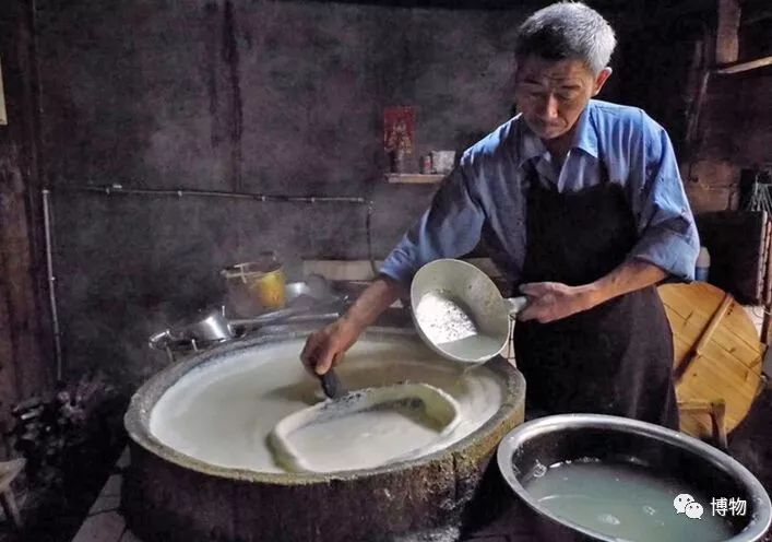 杨白劳喝盐卤自杀，怎么能给他救回来？