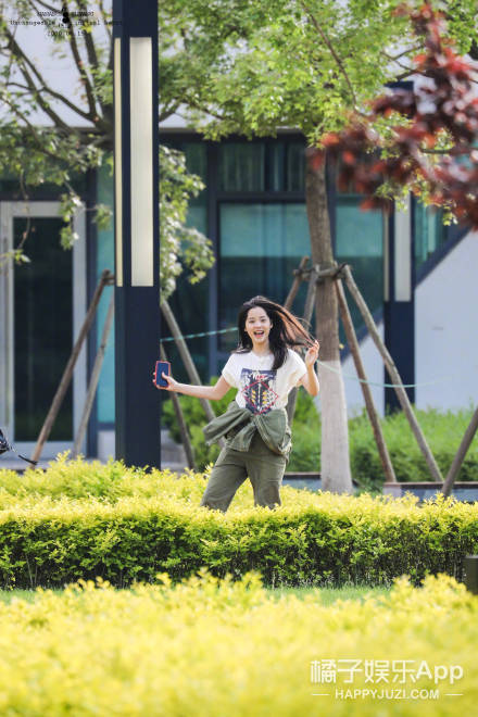 迪丽热巴欧阳娜娜双子座,欧阳娜娜和迪丽热巴互动