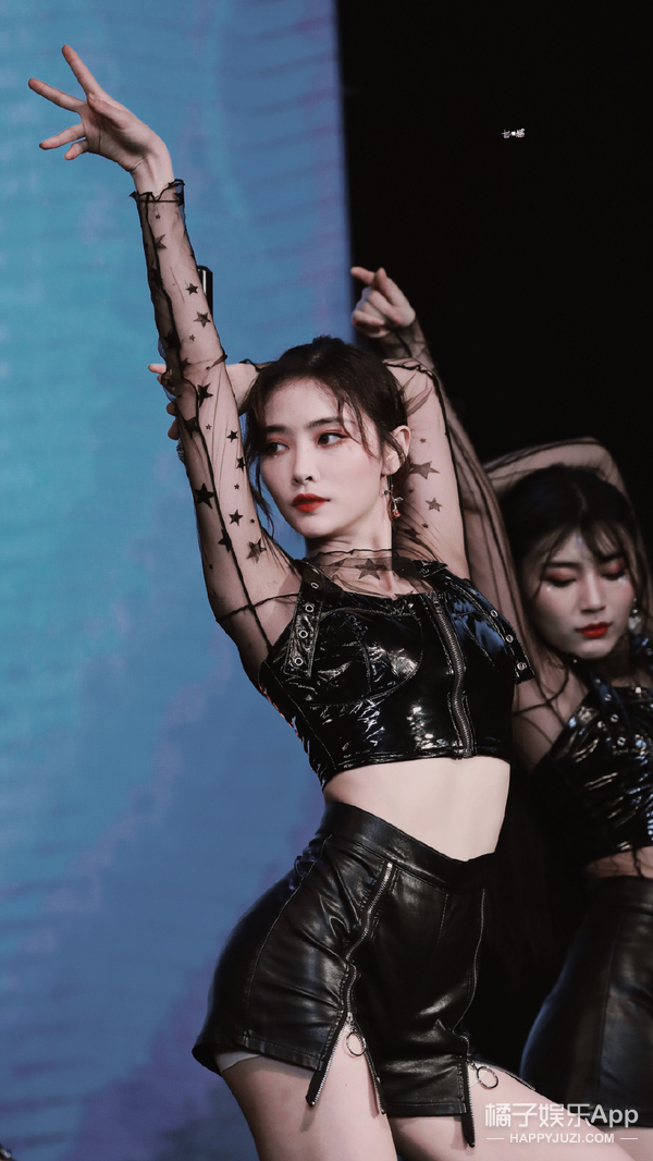 迪丽热巴欧阳娜娜双子座,欧阳娜娜和迪丽热巴互动