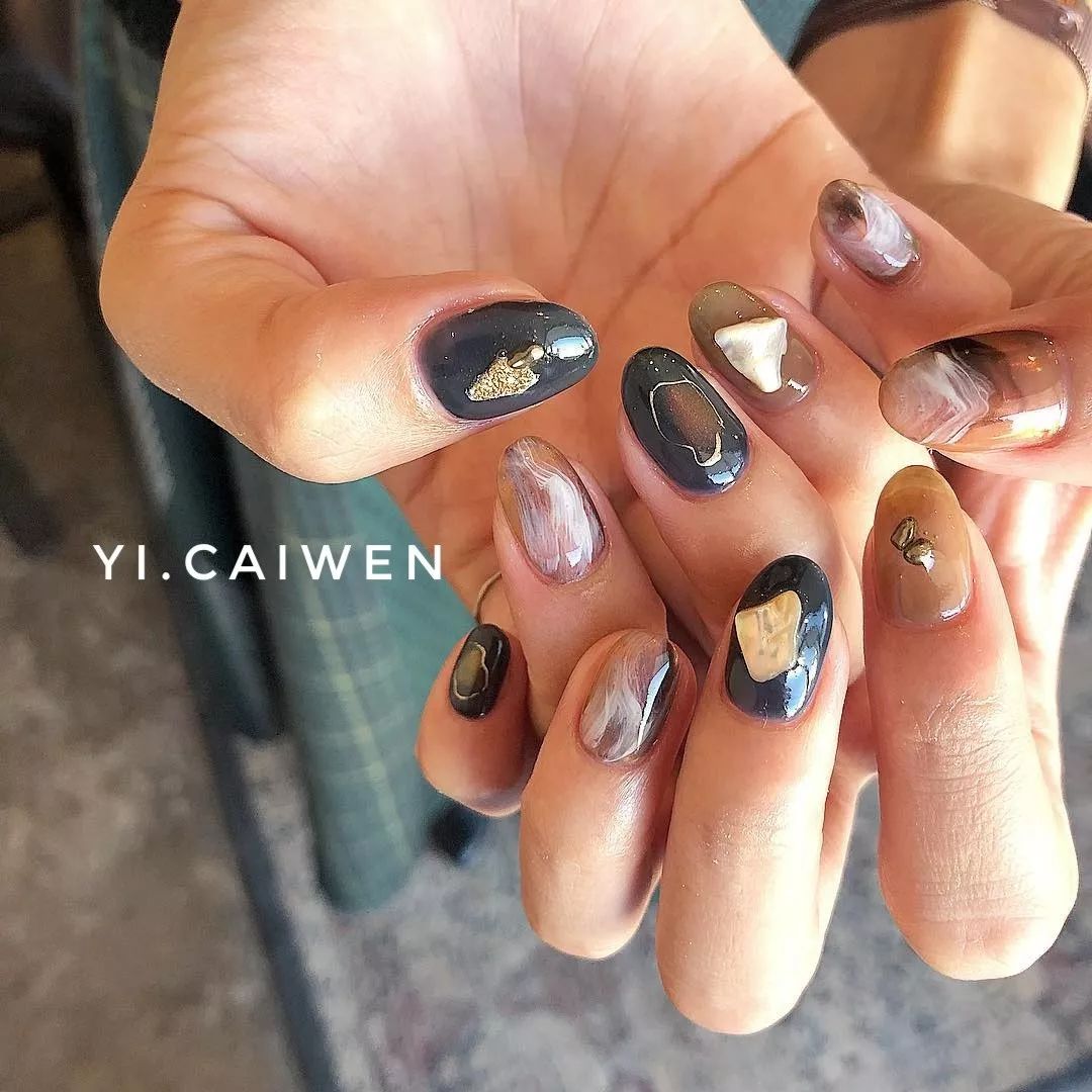 施华洛世奇美睫 (美睫沙龙美甲推荐)