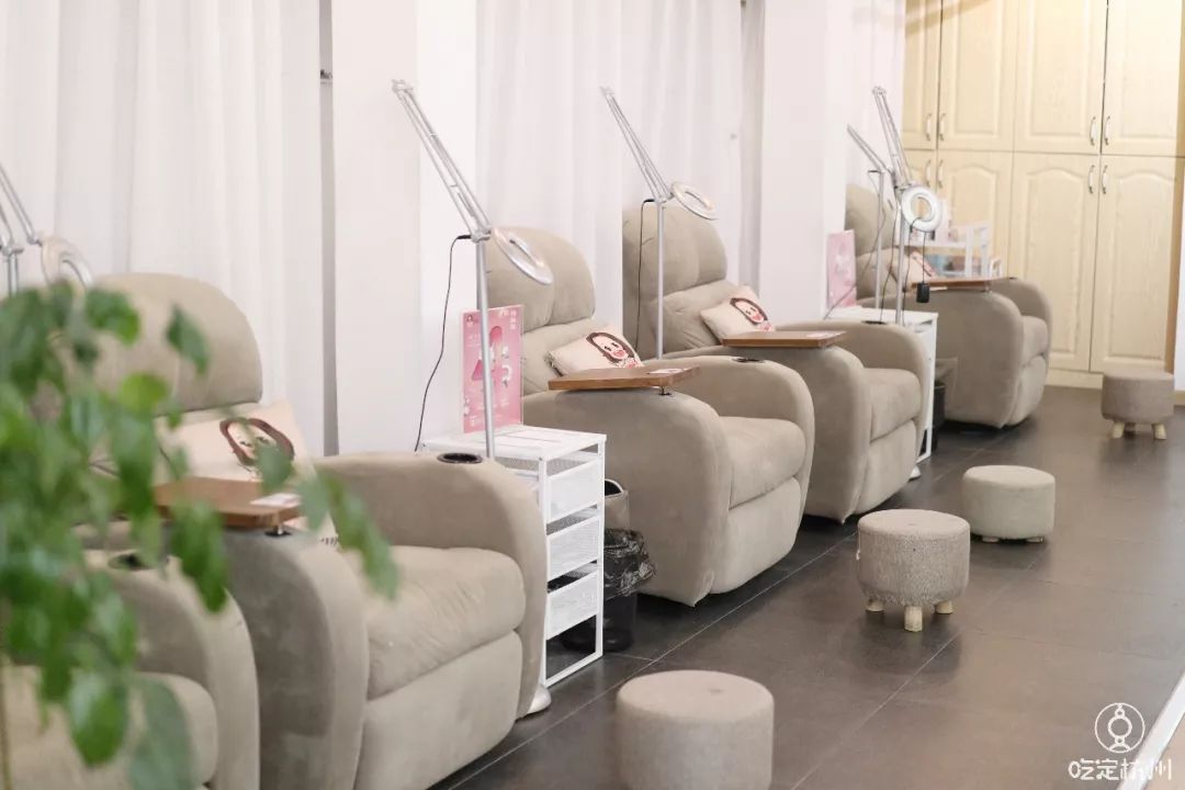 施华洛世奇美睫 (美睫沙龙美甲推荐)