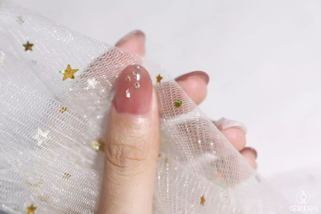 施华洛世奇美睫 (美睫沙龙美甲推荐)