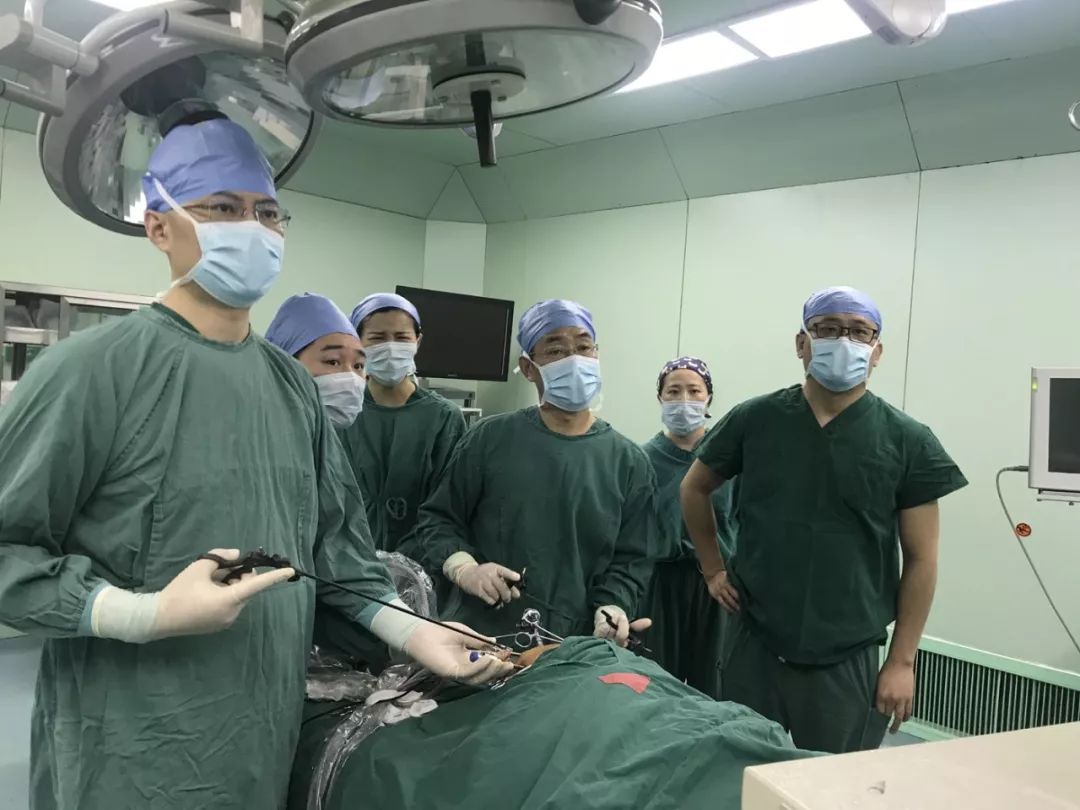 小孩吃了一根头发到肚子里怎么办,小孩吃了一根头发进肚子里