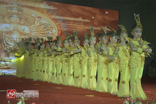 新起点幼儿园文艺汇演开场舞,幼儿园庆六一文艺汇演