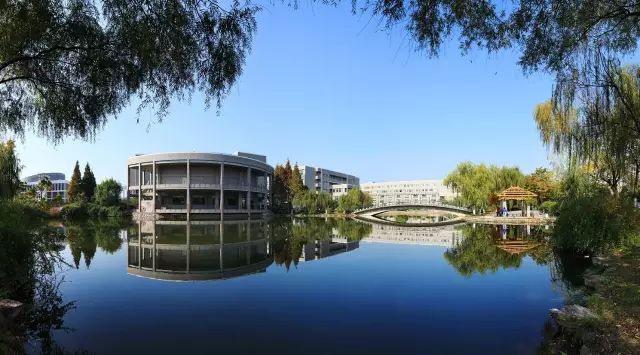 嗨，新同学你好，这里是河海大学！