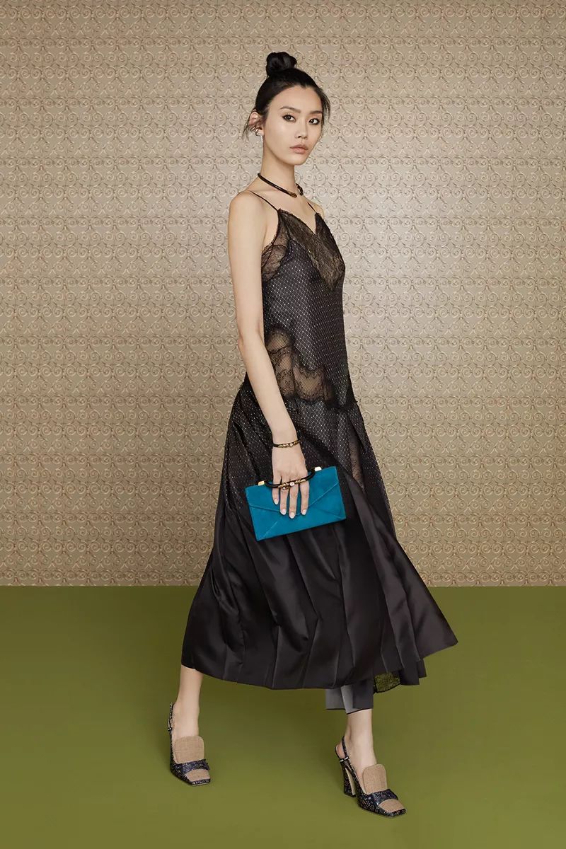 GUCCI、PRADA、LV...这些包包才应该是每个女生奋斗的目标