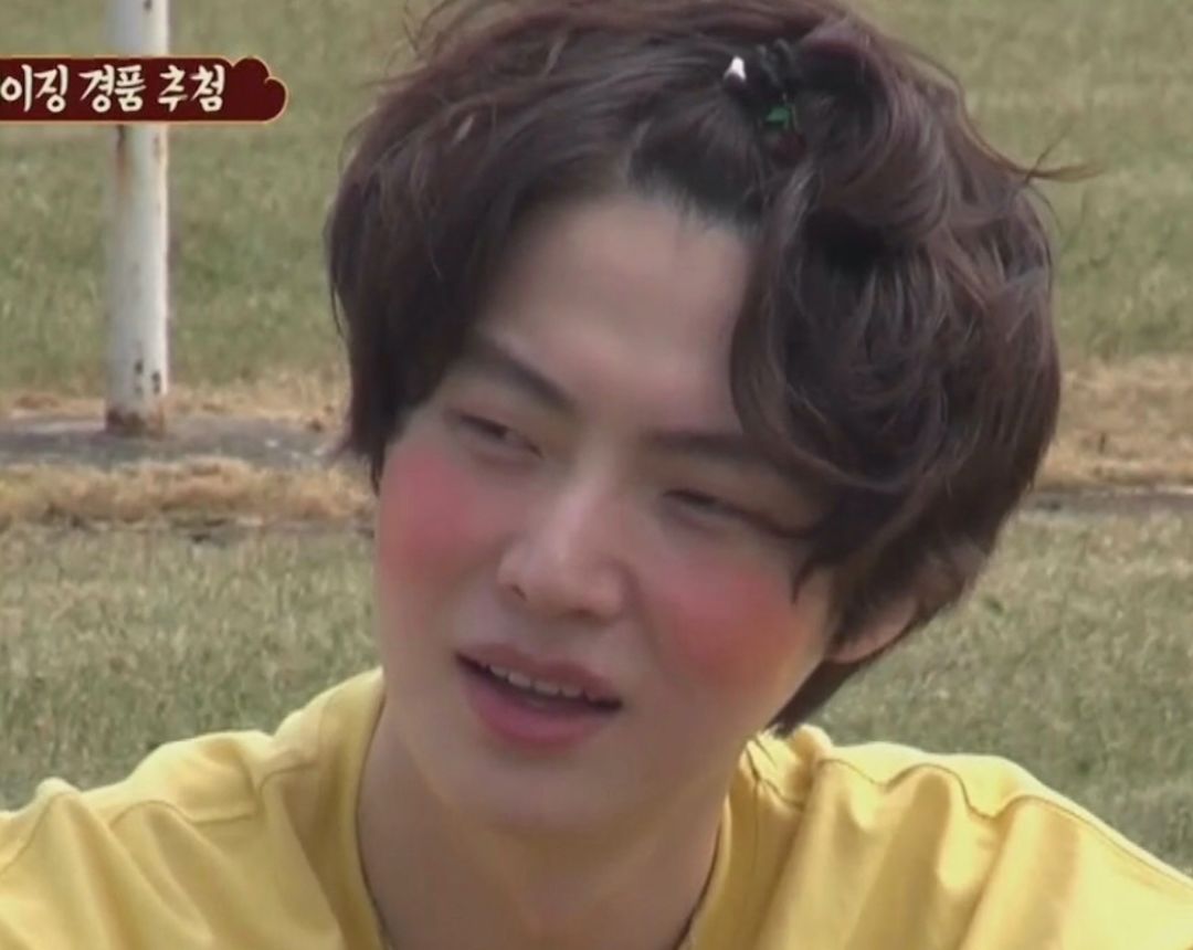 日韩彩妆正品店铺推荐图片高清,日韩新款彩妆平价礼盒推荐