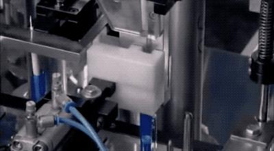 圆珠笔为什么能按动,圆珠笔为啥一按就弹出去了