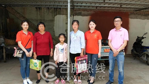 “公安·科教”公益助学行——爱心企业燕子食府走进利辛县永顺社区