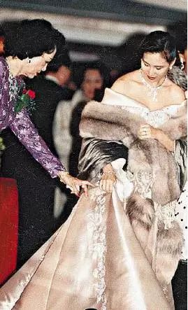 白富美走向人生巅峰的时候,真正的白富美的生活是怎么样的