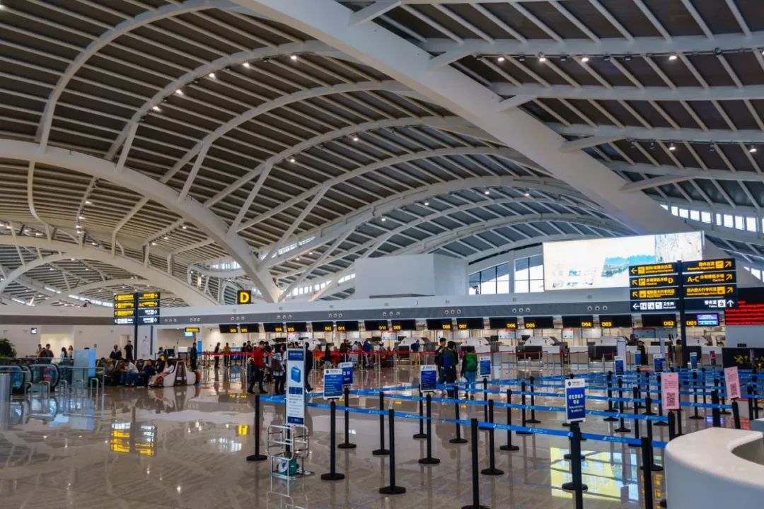 南航最怕什么投诉,南航的公务舱休息室吃饭免费吗