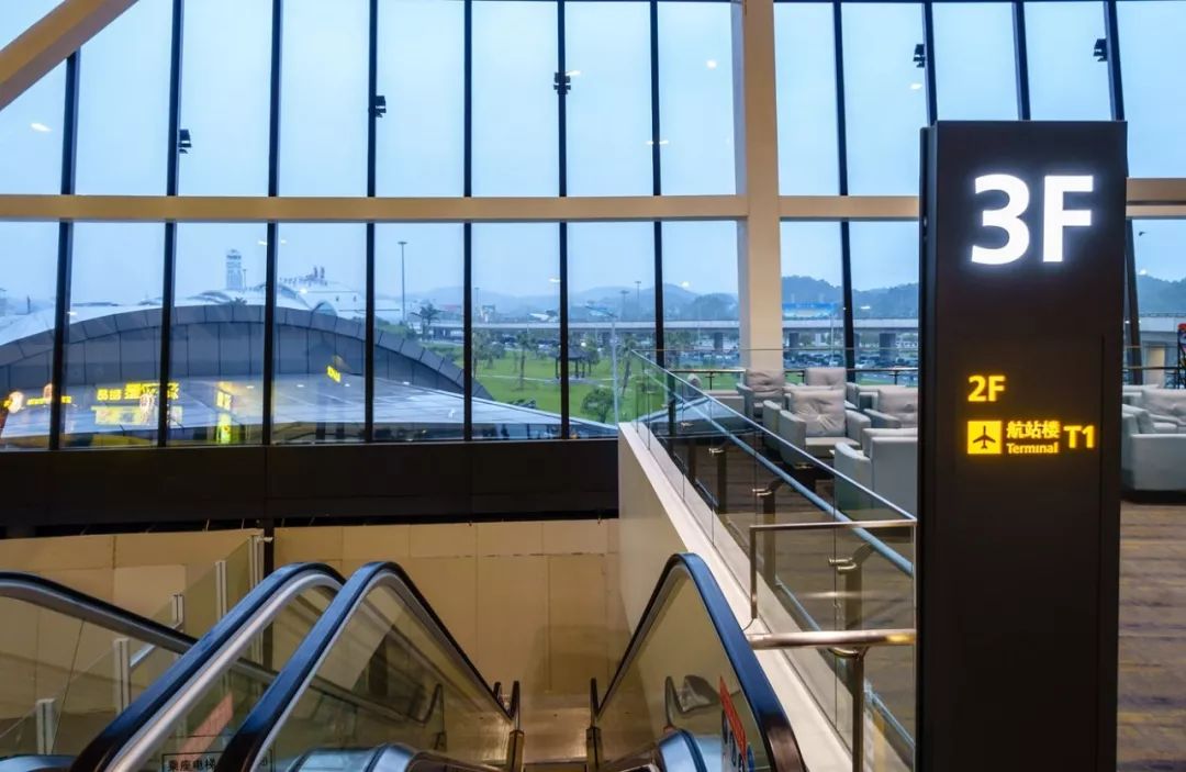 南航最怕什么投诉,南航的公务舱休息室吃饭免费吗