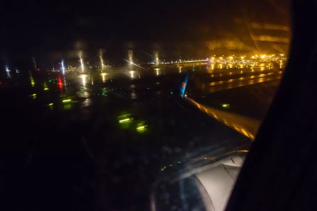 南航最怕什么投诉,南航的公务舱休息室吃饭免费吗