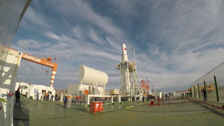 中国航天首次登太空,中国海上航天发射