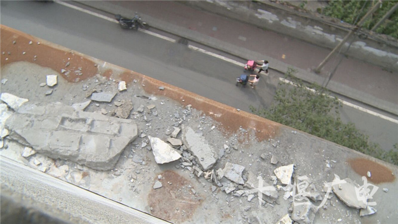 旭日家园七楼墙体脱落,旭日家园外墙脱落